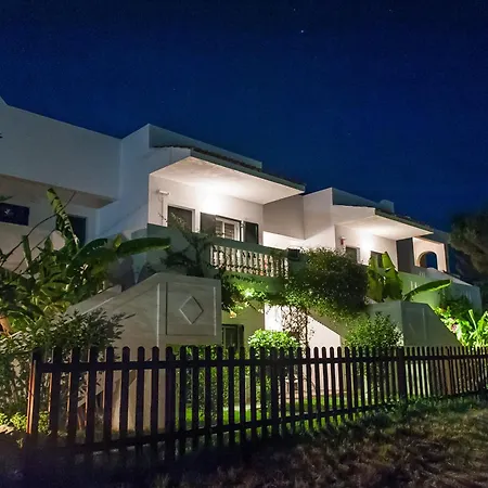 Ilios And Irene 4 Bed and Breakfast 4*