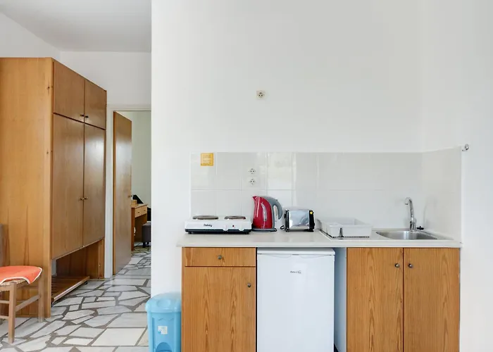 Ilios And Irene 4 Bed and Breakfast