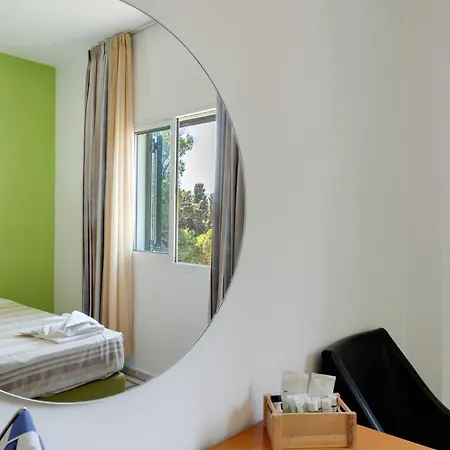 Ilios And Irene 4 Bed & Breakfast 4*