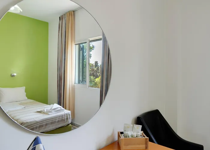 Ilios And Irene 4 Bed and Breakfast 4*