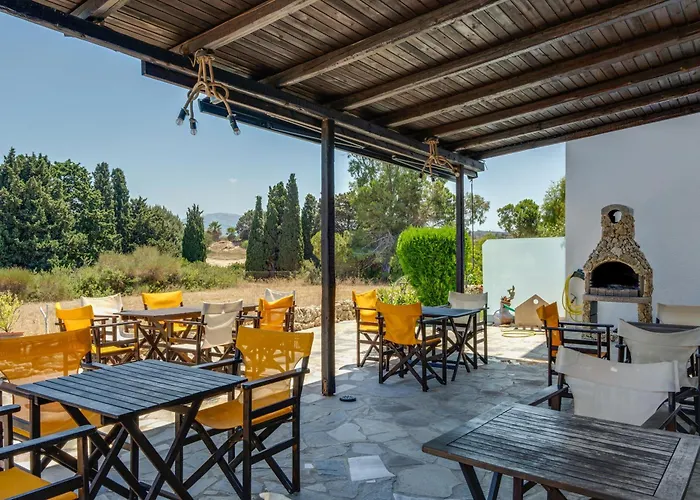 Ilios And Irene 4 Bed and Breakfast Μαστιχάρι